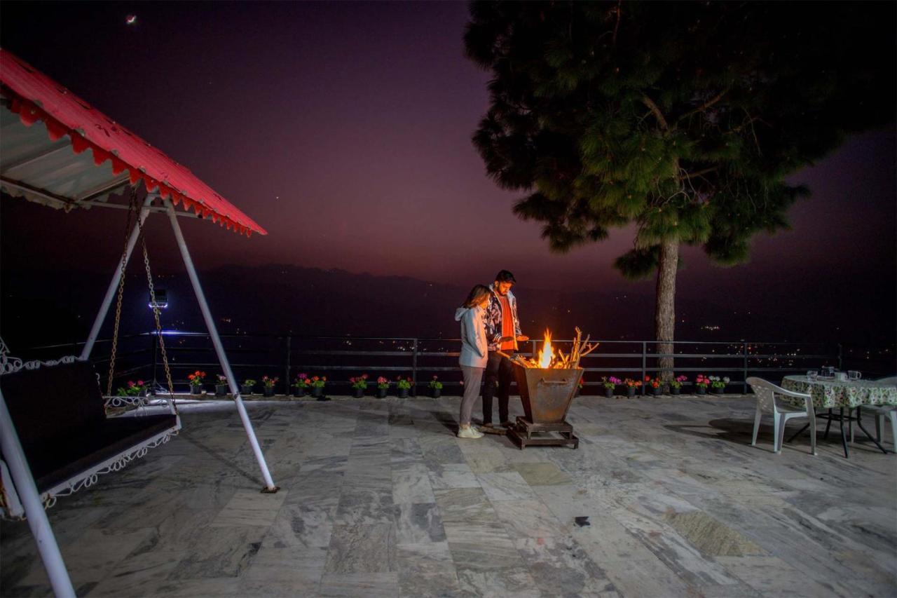 Villa Woodside Meadows By Veo - Part Of Stayvista Kasauli Buitenkant foto