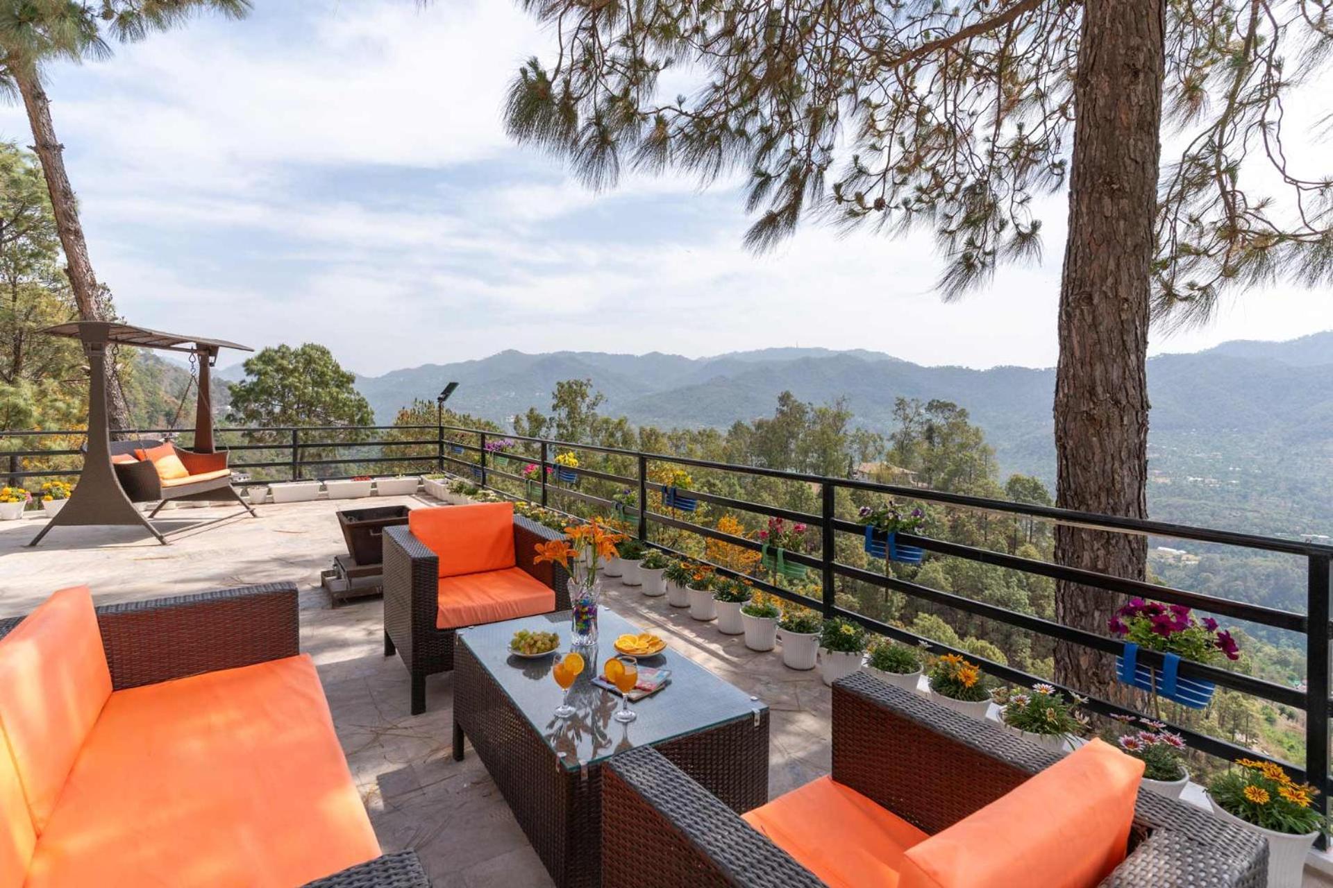 Villa Woodside Meadows By Veo - Part Of Stayvista Kasauli Buitenkant foto